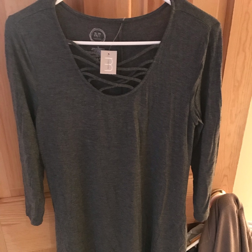 Grey cross-cross Top